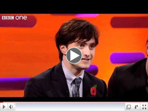 Daniel Radcliffe sings 