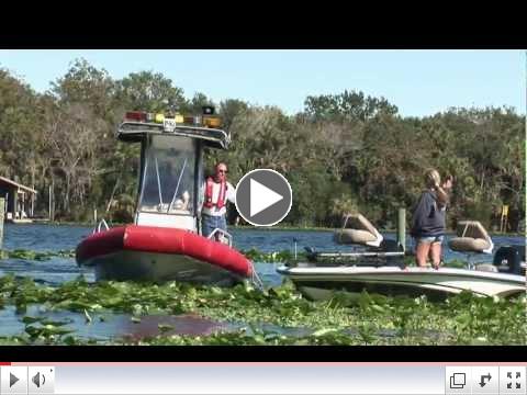 TowBoatU.S. Captain Matt Moss on St. Johns River, Florida