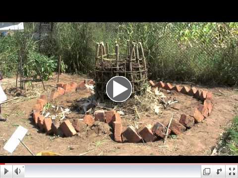 Keyhole Garden - How to make an African style raised bed