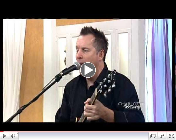 Scoot Pittman performing on