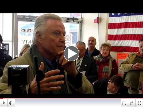 Jon Voight Campaigning for Romney in Conshohocken