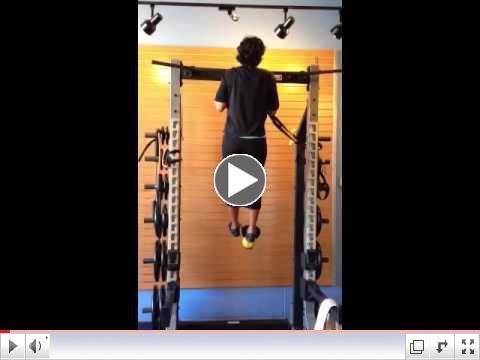 Mary Chin Ups w/ an 8 kg Kettlebell on her Foot!
