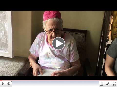 Sarah Cohen, 95, reciting her morning prayers in Kochu (Cochin)