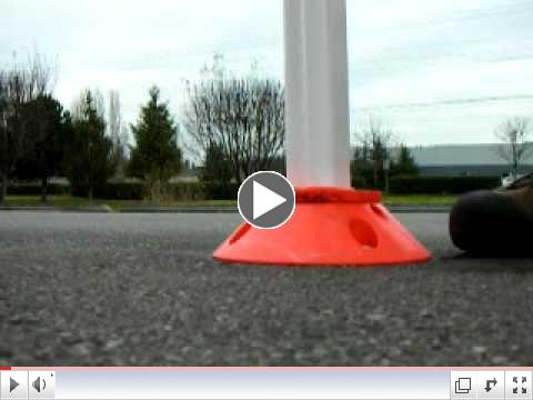 Replacing a Channelizer Post Takes Only Seconds!