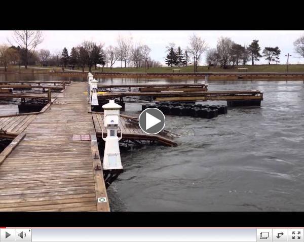 Crazy current as water rushes into (and then out of) the harbour at ABYC