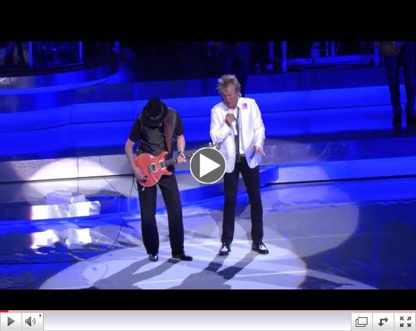 Rod Stewart & Santana Perform Live In Las Vegas