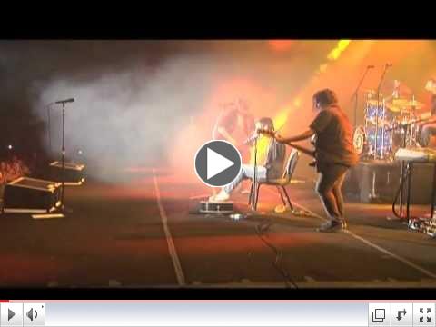 George Dennehy - barefoot guitarist