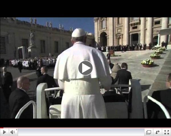 Raw: Pope Francis Rides to Installation Mass