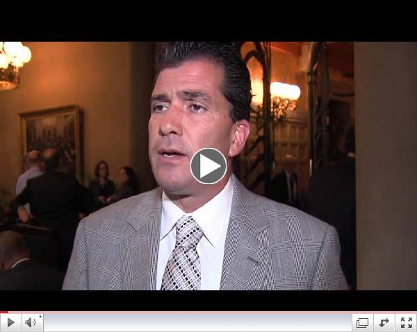 Senator Mark Grasanti thanks veterans in honor of Memorial Day 2013