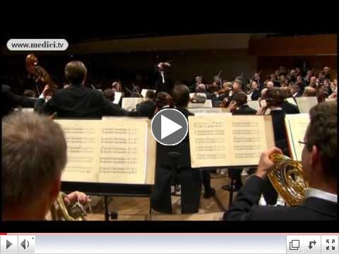 Vienna Philharmonic conducted by Gustavo Dudamel plays Ravel Bolero