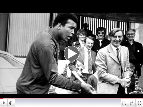 Kilkenny hurler Eddie Keher tries to teach hurling to Muhammad Ali in Dublin in 1972