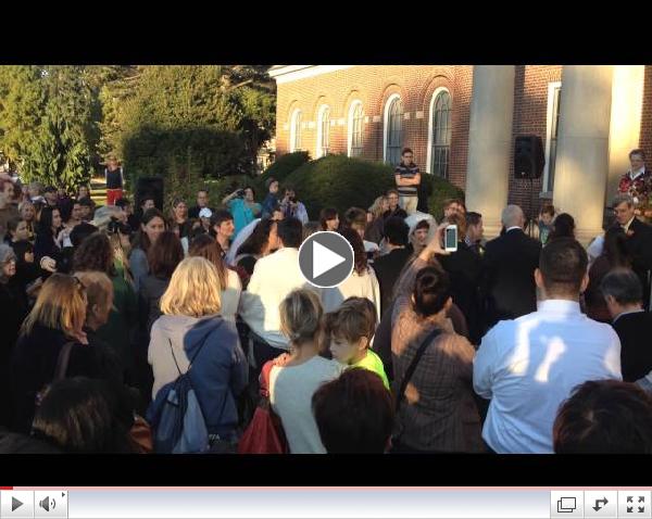 The Group Wedding of Same-Sex Couples in Maplewood