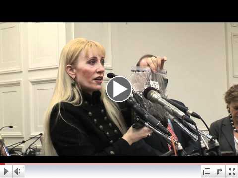 Kate_Hanni_flyers_rights_report_card_2011-02-15v2.mov