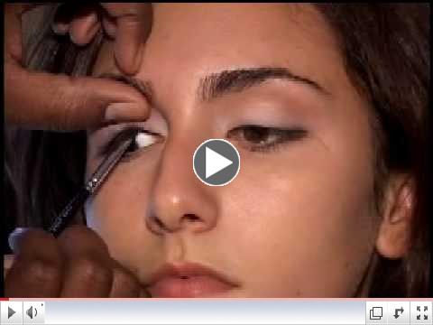 Khuraira's secrets to creating the flawless eye:www.khuraira.com