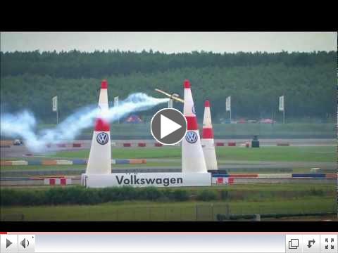 Red Bull Air Races - Pete McLeod (FREEview 212)