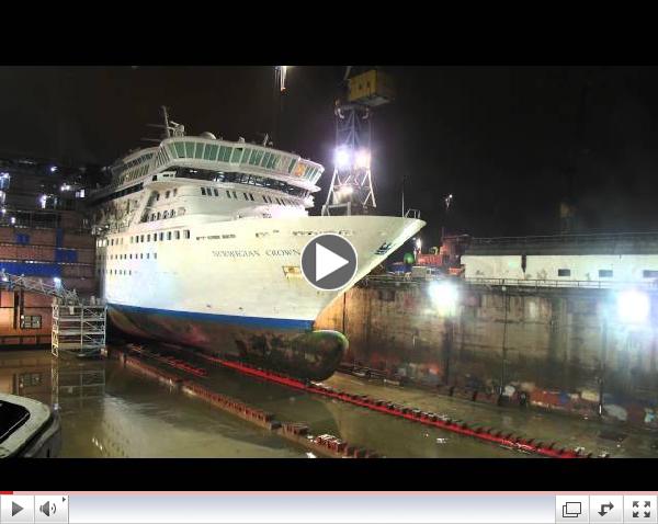 Cruise Ship timelapse - Extension of Balmoral at Blohm+Voss