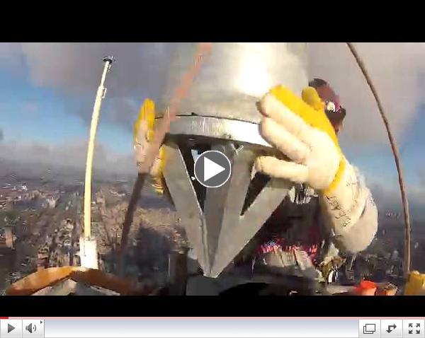 Ironworkers installing antenna on Chicago Willis (Sears) Tower