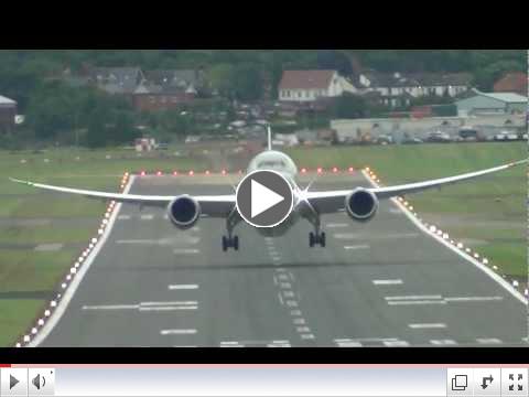 Impressive Qatar  Airways Boeing 787 Dreamliner Display, Farnborough.