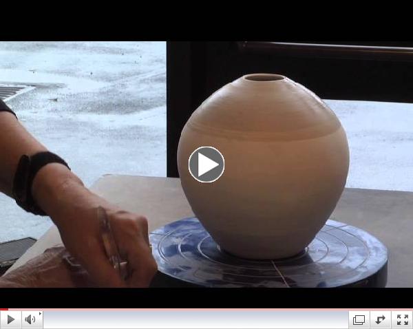 Pottery Video: Super Quick Terra Sigillata and Horsehair and Feather Raku | MARCIA SELSOR