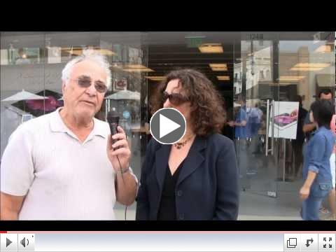 Apple Store managers refuse to assist injured 78 year old customer