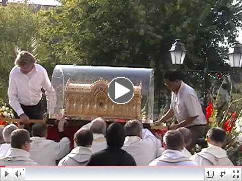 Reliquary arrives at the Cathedral of St. Pierre